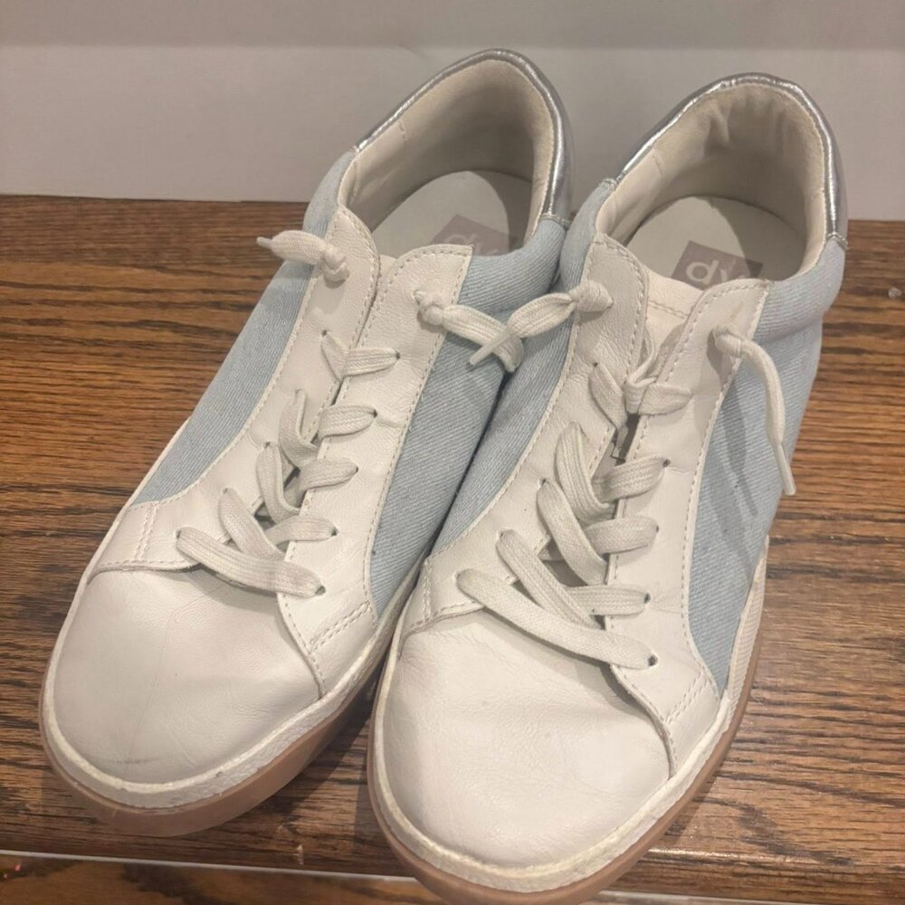 Dolce Vita size 10 Denim sneakers